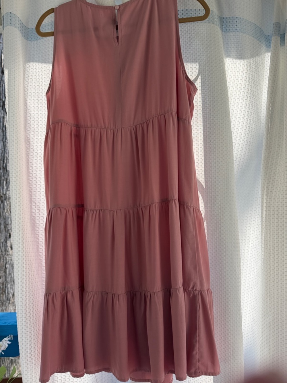 Kirundo sleeveless Tiered Midi Dress in Dusty Rose - Women - Picture 3 of 4